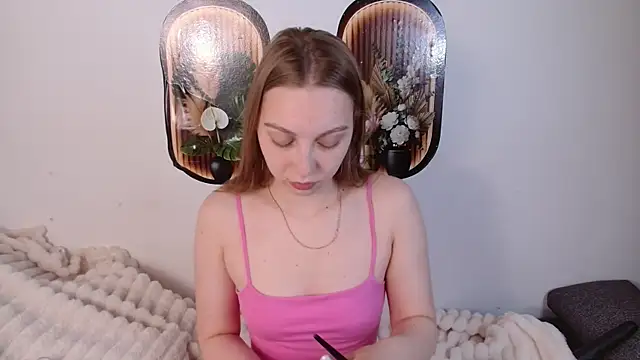 bellaa love  online show from 14, 5, 2026