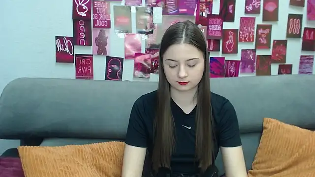 Snapshot of MilanaRoza chatting on 27, 3, 2026 MilanaRoza online show from 27, 3, 2026