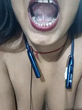 yoursweety09 online show from 13, 1, 2026