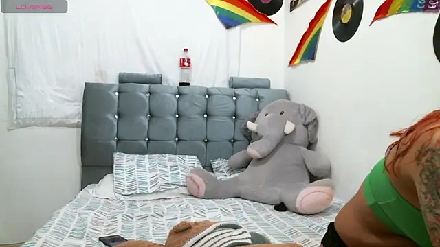 Snapshot of pamelaykamila chatting on 14, 11, 2025 pamelaykamila online show from 14, 11, 2025