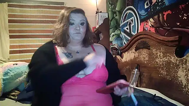 Snapshot of MsWetWetJones chatting on 6, 1, 2025 MsWetWetJones online show from 6, 1, 2025