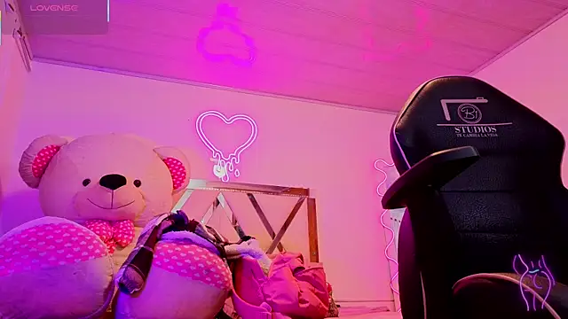 Laylafoxy tay online show from 17, 9, 2025