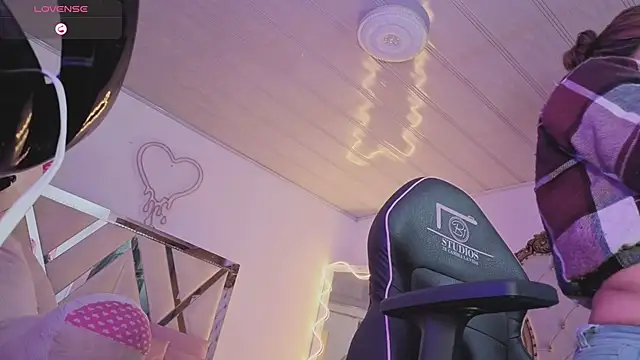 Laylafoxy tay online show from 25, 9, 2025