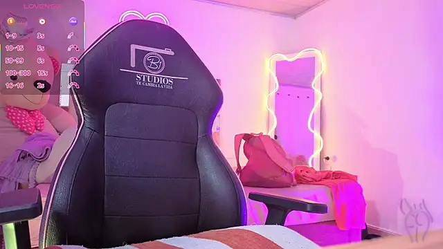 Snapshot of Laylafoxy_tay chatting on 9, 1, 2026 Laylafoxy tay online show from 9, 1, 2026