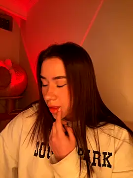 Im Valen Cute online show from 2, 12, 2025