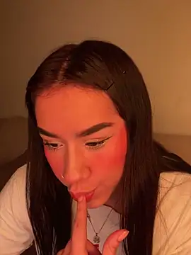 Im Valen Cute online show from 23, 6, 2026