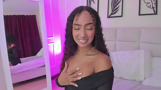 Snapshot of Amber__Sanchez chatting on 21, 1, 2025 Amber Sanchez online show from 21, 1, 2025