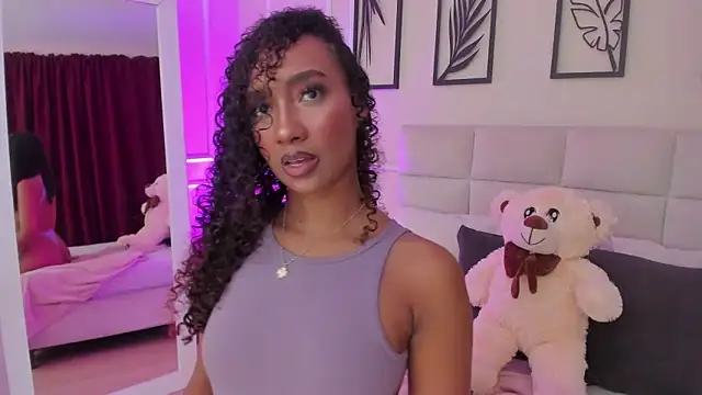 Amber  Sanchez online show from 9, 3, 2025