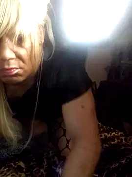 Snapshot of Cumhrd777 chatting on 29, 9, 2025 Cumhrd777 online show from 29, 9, 2025