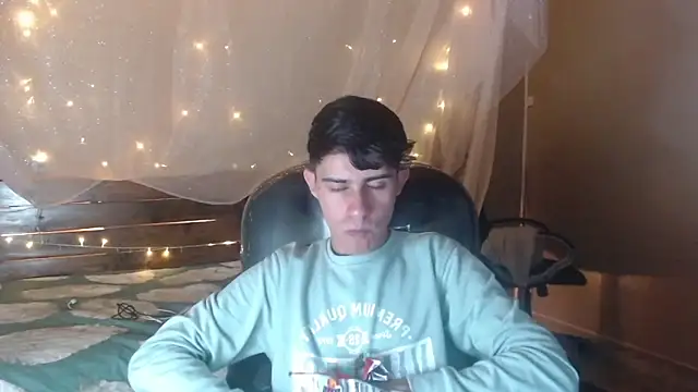 Dyla n18 online show from 30, 1, 2025