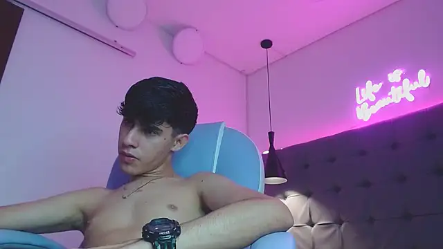 Dyla n18 online show from 5, 2, 2025