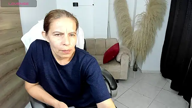 Milf karlye online show from 15, 2, 2026