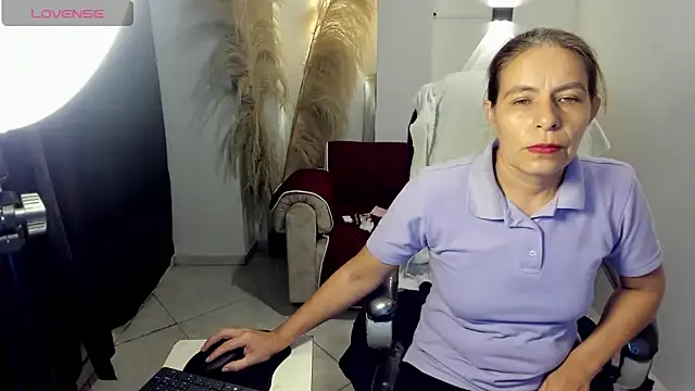 Snapshot of Milf_karlye chatting on 25, 4, 2026 Milf karlye online show from 25, 4, 2026