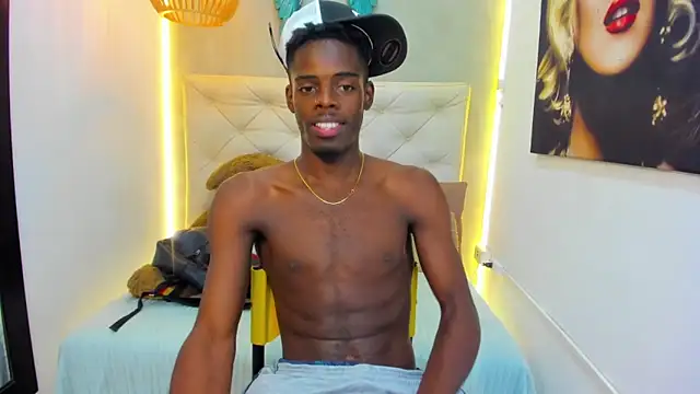 Snapshot of royce_ebony chatting on 1, 10, 2025 royce ebony online show from 1, 10, 2025