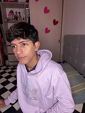 Snapshot of teobowny_ chatting on 5, 2, 2025 teobowny online show from 5, 2, 2025