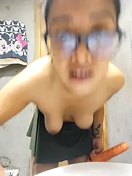 Snapshot of Vanessagirld chatting on 1, 3, 2025 Vanessagirld online show from 1, 3, 2025