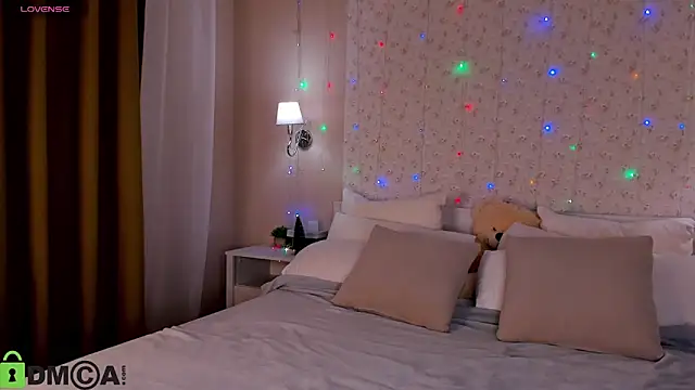 Jennifer Wadee online show from 8, 1, 2026