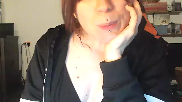 Snapshot of complicata_mente chatting on 28, 12, 2024 complicata mente online show from 28, 12, 2024