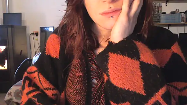 Snapshot of complicata_mente chatting on 11, 1, 2025 complicata mente online show from 11, 1, 2025