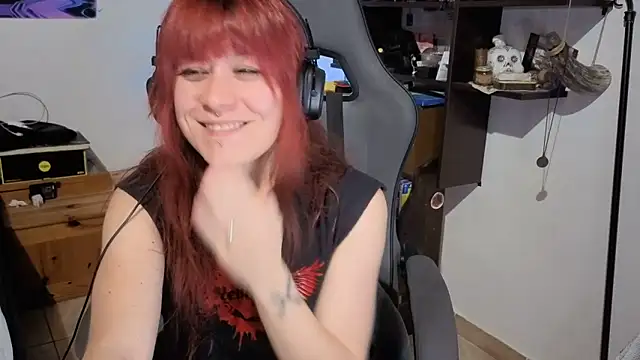 Snapshot of complicata_mente chatting on 3, 11, 2025 complicata mente online show from 3, 11, 2025