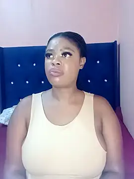 Snapshot of Luciouslips00 chatting on 15, 4, 2026 Luciouslips00 online show from 15, 4, 2026