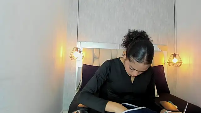 Alahia Baiter online show from 6, 12, 2024