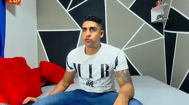 Snapshot of astrom_greyy chatting on 19, 12, 2024 astrom greyy online show from 19, 12, 2024