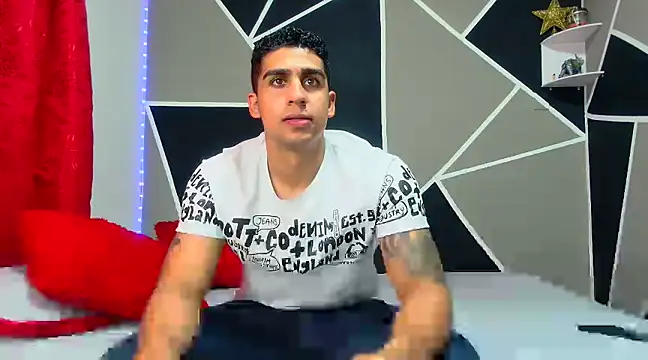 Snapshot of astrom_greyy chatting on 10, 1, 2025 astrom greyy online show from 10, 1, 2025