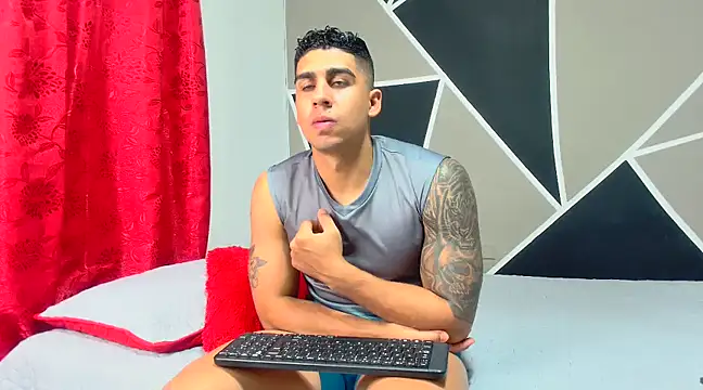 Snapshot of astrom_greyy chatting on 14, 1, 2025 astrom greyy online show from 14, 1, 2025