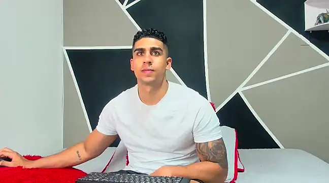 Snapshot of astrom_greyy chatting on 12, 2, 2025 astrom greyy online show from 12, 2, 2025