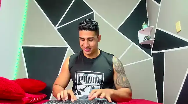 Snapshot of astrom_greyy chatting on 7, 3, 2025 astrom greyy online show from 7, 3, 2025