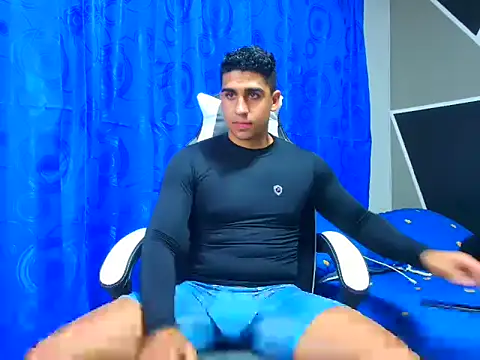 Snapshot of astrom_greyy chatting on 13, 9, 2025 astrom greyy online show from 13, 9, 2025