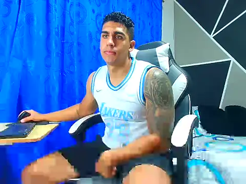 Snapshot of astrom_greyy chatting on 30, 9, 2025 astrom greyy online show from 30, 9, 2025