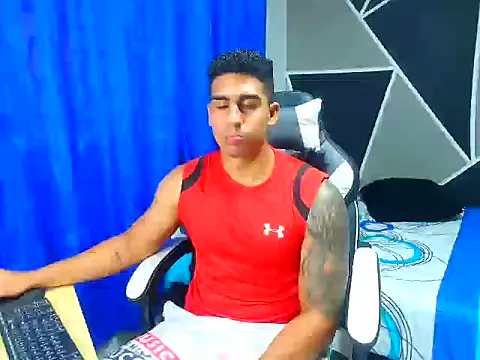 Snapshot of astrom_greyy chatting on 1, 10, 2025 astrom greyy online show from 1, 10, 2025