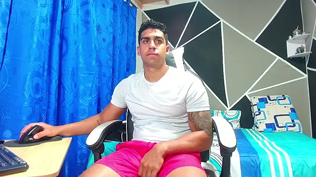 Snapshot of astrom_greyy chatting on 25, 10, 2025 astrom greyy online show from 25, 10, 2025