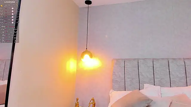 tutu milf online show from 14, 3, 2025