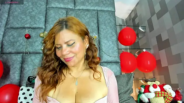 Snapshot of Corina_Taylor_ chatting on 15, 12, 2024 Corina Taylor online show from 15, 12, 2024