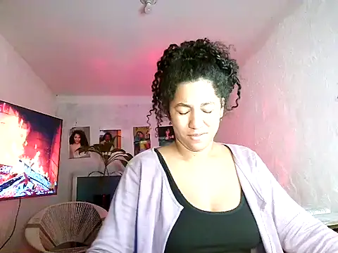 Snapshot of bellacrespalatina chatting on 6, 7, 2026 bellacrespalatina online show from 6, 7, 2026