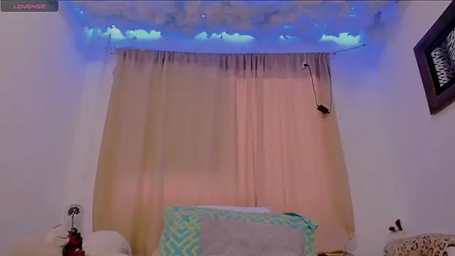 Snapshot of Lauu_G chatting on 5, 3, 2025 Lauu G online show from 5, 3, 2025