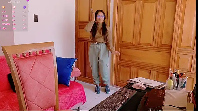 Jade Zephyra online show from 21, 1, 2025