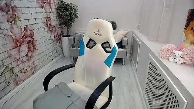 Snapshot of Cutie_Asya chatting on 28, 10, 2025 Cutie Asya online show from 28, 10, 2025