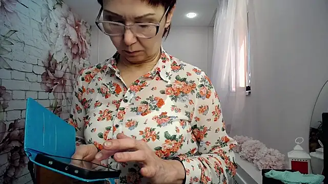 Snapshot of Cutie_Asya chatting on 13, 4, 2026 Cutie Asya online show from 13, 4, 2026