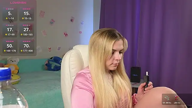 Snapshot of Kate_Legend chatting on 8, 4, 2026 Kate Legend online show from 8, 4, 2026