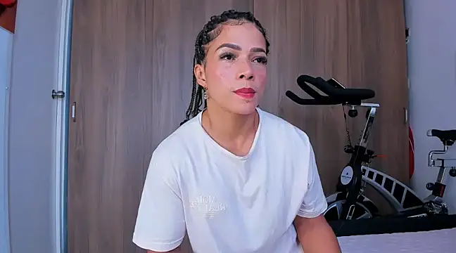 Snapshot of alexafit chatting on 5, 3, 2025 alexafit online show from 5, 3, 2025