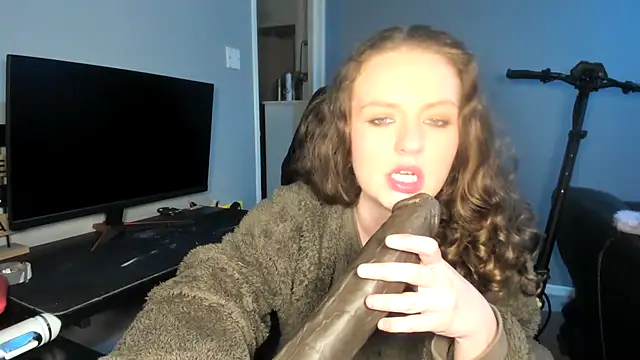 Snapshot of ENGLISHEMILY_69 chatting on 20, 2, 2025 ENGLISHEMILY 69 online show from 20, 2, 2025