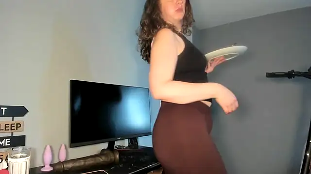 Snapshot of ENGLISHEMILY_69 chatting on 10, 3, 2025 ENGLISHEMILY 69 online show from 10, 3, 2025