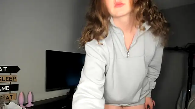 Snapshot of ENGLISHEMILY_69 chatting on 12, 3, 2025 ENGLISHEMILY 69 online show from 12, 3, 2025