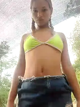 Snapshot of carolanyi chatting on 2, 12, 2024 carolanyi online show from 2, 12, 2024