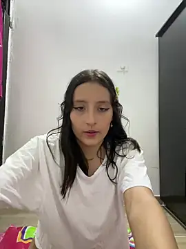 EmySofia online show from 8, 3, 2025