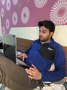 Snapshot of Gaonkadesilonda chatting on 8, 12, 2024 Gaonkadesilonda online show from 8, 12, 2024